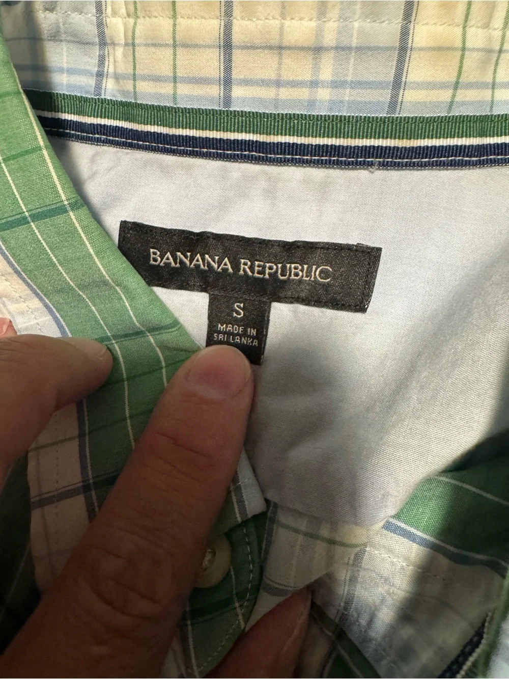 Banana Republic Green and White Plaid Short-Sleeve Button-Down Shirt